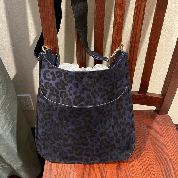 New Ahdorned Stylish Leopard Print Shoulder Bag - Picture 2 of 7